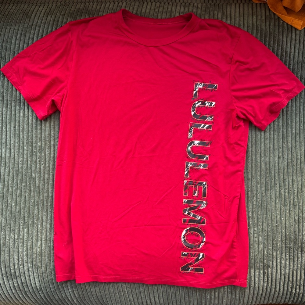 lululemon athletica red fundamental t lunar new year mens medium
